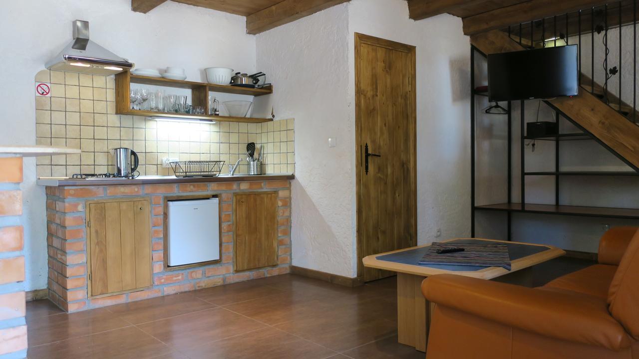 Villa Osada Pod Czerwonym Debem - Czarny Mlyn à Jastrzębia Góra Extérieur photo