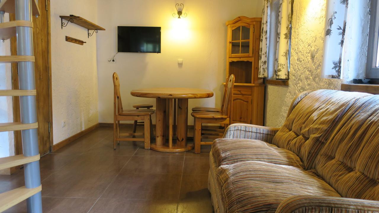 Villa Osada Pod Czerwonym Debem - Czarny Mlyn à Jastrzębia Góra Extérieur photo