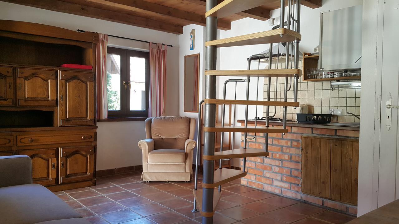 Villa Osada Pod Czerwonym Debem - Czarny Mlyn à Jastrzębia Góra Extérieur photo