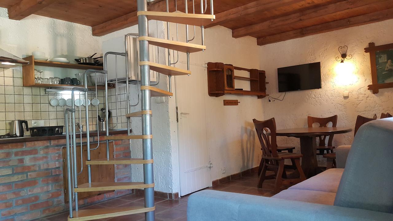 Villa Osada Pod Czerwonym Debem - Czarny Mlyn à Jastrzębia Góra Extérieur photo